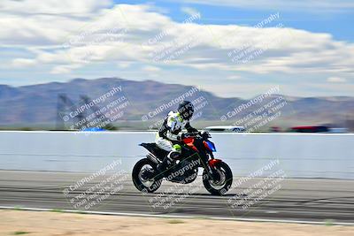 media/Mar-25-2024-Moto Forza (Mon) [[8d4319bd68]]/4-Novice Group/Session 4 Front Straight Speed Pans/